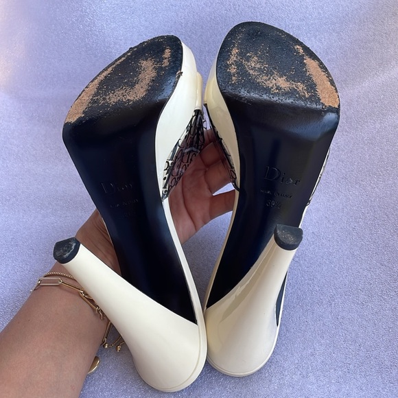 CHRISTIAN DIOR  PATENT LEATHER BEACH TROTTER MULES - Picture 10 of 14